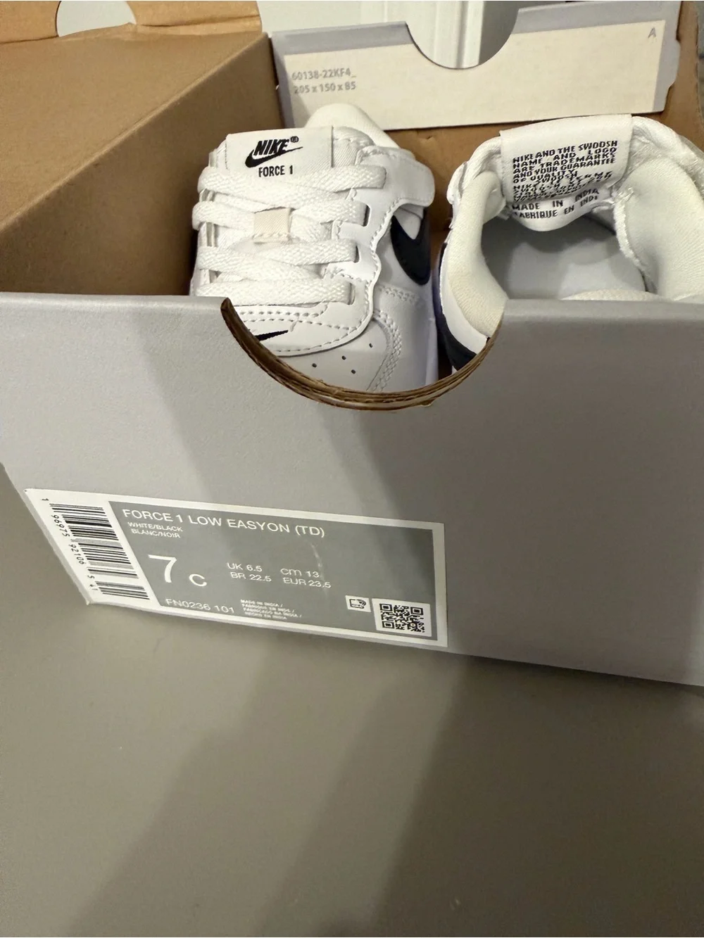 NEW Nike Air Force 1 Ones Velcro White and Black Low-Top Sneakers